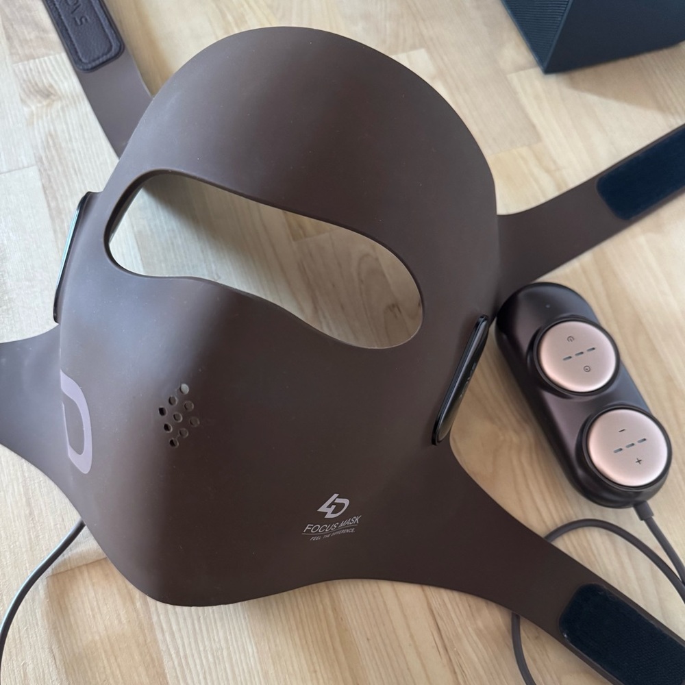 Black VR Headset Case with Sleek Design